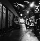 Plattform 3, väster. Ilgodståg Centralstation - Hagalund - Centralstation