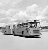 Leveransvisning av ledbuss vid Källhagen, vid Ladugårdgärdet på  Djurgården.