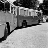 Leveransvisning av  ledbuss  vid Källhagen, vid Ladugårdgärdet på  Djurgården.