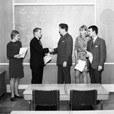 Resebyråkurs, Järnvägsskolan. Utdelning av diplom efter avslutad kurs