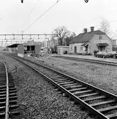 Södertörns villastad - nuvarande Farsta strand. Ombyggnadsarbete inför kommande pendeltågstrafik, linjen Älvsjö - Västerhaninge.