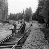 Elektrifieringsarbete på linjen mellan Rättvik och Mora, stolpresning.