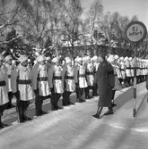 Norrbottens regemente paraderar för Kronprins Gustaf Adolf i Boden i samband med invigningen av eldrift på sträckan Långsele-Boden.