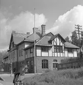 Ängelsbergs station med spännanordning till semafor i vänster bildkant