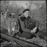 Banarbetare tar  paus från underhållsarbetet.