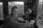 Lokförare i ellok.