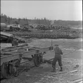 Skrotning av vagn på Vislanda skrotplats.