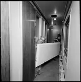 Monteringsarbete i sovkupé.