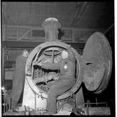 Revision av sotskåpslucka.