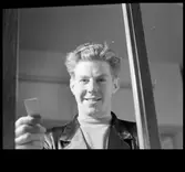 Personal i biljettkassa.