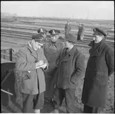 Personal vid bangården i Värtan.