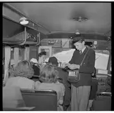 Biljettkontroll på buss.