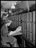 Kontorspersonal i arbete.