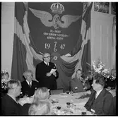 Invigningstal vid elektrifiering av bandelarna Stockholm-Västerås-Köping-Frövi. Bandelen Köping-Frövi, tillhörande Trafikaktiebolaget Grängesberg-Oxelösund Järnvägar, TGOJ, var vid fototillfället ej statligt.