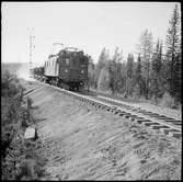 Statens Järnvägar, SJ Du 367. Lossning av makadam på linjenen mellan Kälarne och Håsjö