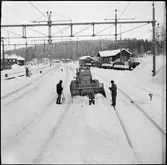 Snöröjning på Långsele bangård.