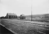 Hållplatsen togs i bruk 1928.