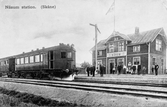 Näsum station.
SOEJ ångvagn.