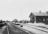 Hällbybrunn station.