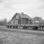 Statens Järnvägar, SJ 803
Hållplats anlagd 1906. Envånings stationshus i trä, renoverad 1945 
SJ 803