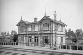 KBJ ,Kalmar - Berga Järnväg
Station anlagd 1897. Tvåvånings stationshus i trä. Mekanisk växelförregling