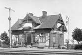 Qvänum station
Station anlagd 1900. En och en halv vånings trähus