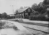 Ryaberg station anlagd 1889. På spåret står en pumpdressin och en trampdressin.