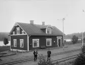 Stationsinspektor P. Bursell vid Mosstorp station.