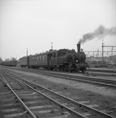 Statens Järnvägar, SJ Np 3150 ? med tåg.