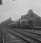 NBJ T21 med tåg
Sista personförande tåg Nora-Ervalla
NBsJ (NBJ) , Nora Bergslags Järnväg