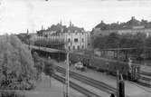 Stationen. Stationsbyggnad klar 1877. Arkitekt Spierling. Påbyggd med en våning och en annexbyggnad 1901. Arkitekt Cronstedt.