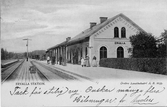 Järnvägsstation i Ervalla.
Stationshus anlagd 1856.
Nytt stationshus byggdes 1871, denna byggnad finns kvar i dag.
Namnet på stationshuset före 1881 var Dylta.
Vid järnvägsspåret mellan Örebro och Frövi