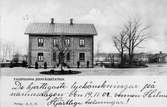 Järnvägsstation i Fagersanna.
Stationshuset byggt 1870.
Vid järnvägsspåret mellan Skövde och Karlsborg