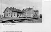 Järnvägsstation i Fjugesta.
Trafikplatsen öppnad 1897.
Vid järnvägsspåret mellan Hidingebro och Svartå.
Övergick till SJ 1907.
Denna bandel fick eldrift 1937.