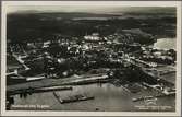 Flygfoto över Hudiksvall station och hamn.