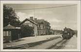 Rimbo järnvägsstation. Stockholm - Roslagens Järnväg, SRJ lok 11 