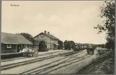 Krokom station sedd från spårsidan.