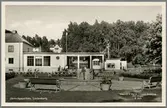 Järnvägsparken i Lindesberg med Stationshus och väntsal.