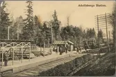 Resande vid Adolfsberg station.