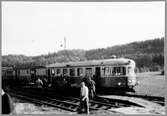 Statens Järnvägar, SJ Y6 1028. 
Första persontåg på normalspår anländer till Överums station från Linköping.