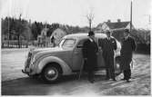Två trafikchefer och en baningenjör vid Ringstorp 1946.