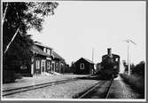 Väversunda station. Mellersta Östergötlands järnväg, MÖJ lok 7.