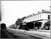 Karlskrona station med Karlskrona - Växjö Järnväg, CWJ H 19.