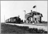 Gårdby station. Södra Ölands Järnväg, SÖJ lok 3.