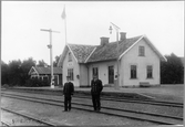 Väckelsång station med personalen.