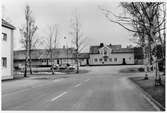 Stationen öppnad 1928 med en- och enhalvvånings stationshus i trä, sammanbyggt med godsmagasinet. Nu för tiden är den säsongstation.