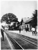 Namnet var till 1943 BILLESHOLMS GRUVA. Stationen byggd 1875 av 
LEJ ,Landskrona - Engelholms Järnvägar. Stationen anlagd 1876. Envånings stationshus i sten.