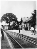 Namnet var till 1943 BILLESHOLMS GRUVA. Stationen byggd 1875 av 
LEJ ,Landskrona - Engelholms Järnvägar. Stationen anlagd 1876. Envånings stationshus i sten.