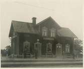 Bränninge station. Mellersta Östergötlands Järnväg, MÖJ. Stationen anlades 1897, övergick till SJ 1950 och blev nedlagd 1959.