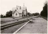 Stationen kom till 1908, då samtidigt den gamla 